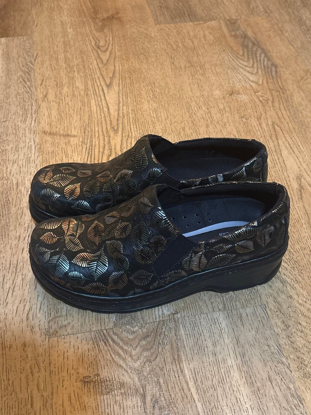 Klogs slip resistant non-marking size  9m